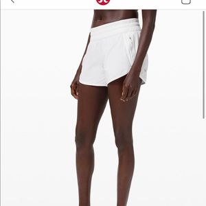 Lululemon tracker 4” shorts